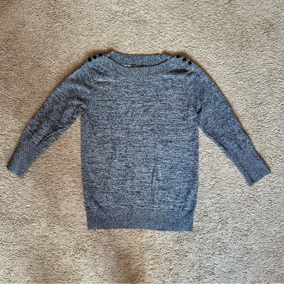 Roz & Ali Sweater - Picture 1 of 6
